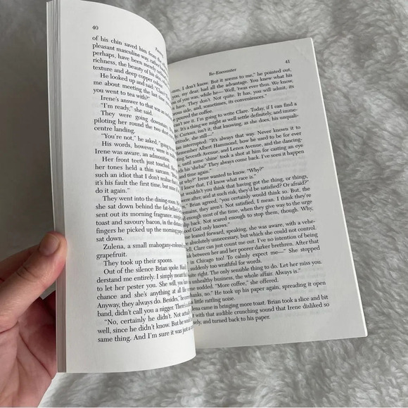 Passing by‎  Nella Larsen - Picture 2 of 3